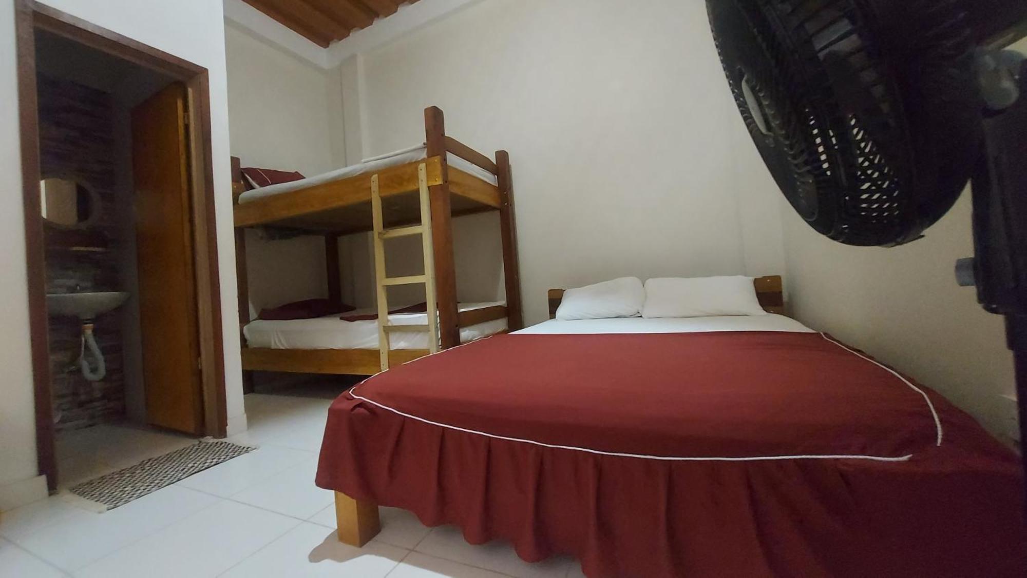 La Jangada Hostel & Tours Leticia Ngoại thất bức ảnh